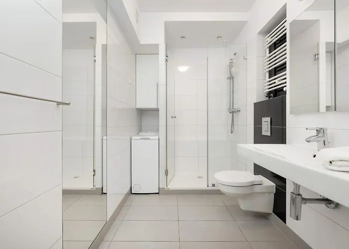 Air Conditioned In Center With Parking By Renters Apartamento *