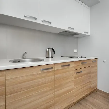 شقة Air Conditioned In Center With Parking By Renters