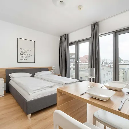 Air Conditioned In Center By Renters Appartamento